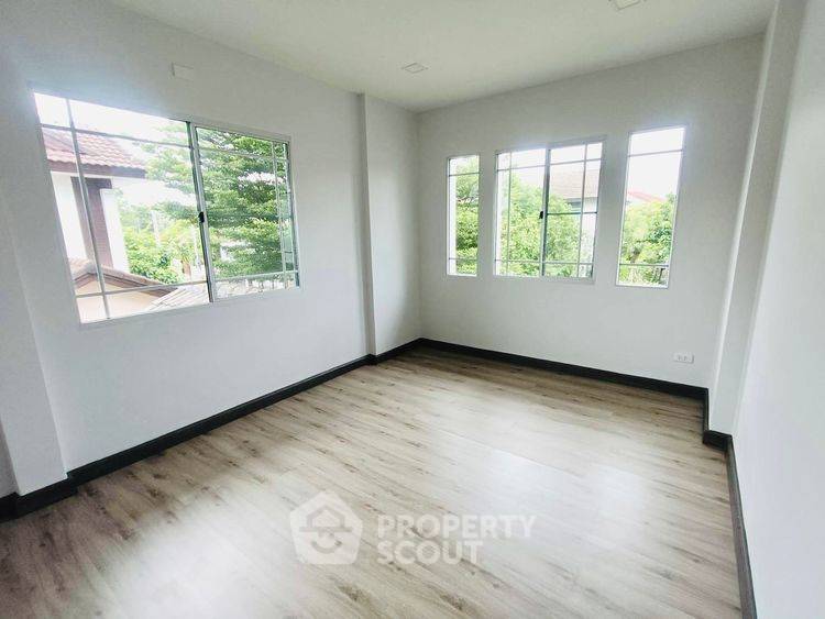 picture Pet-Friendly 3-BR House For Sale At Siwalee Ratchaphruek-Chiang Mai (ID 2426525) - 9/11
