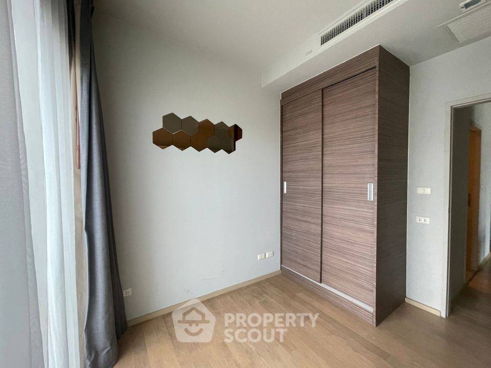รูป ห่าง BTS พร้อมพงษ์ 200 เมตร | ห้อง 2 ห้องนอน ชั้น 18 Noble Refine Prompong (ID 1957645) - รูปที่ 6/12