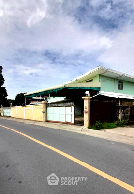 Houses for sale Chang Chui : 4-BR House For Sale In Chimphli Taling Chan Bangkok (ID 2426598)