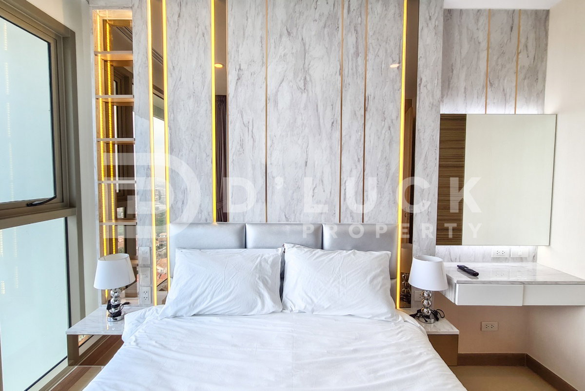 รูป ให้เช่า คอนโดหรูในพัทยา The Riviera Jomtien - ชั้นสูง วิวเมือง พร้อมเฟอร์นิเจอร์และเครื่องใช้ไฟฟ้า - รูปที่ 2/25
