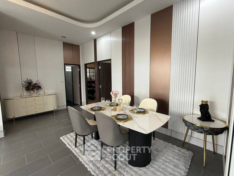 รูป บ้าน 3 ห้องนอน ขาย ในพาราไดซ์ ฮิลล์ โซนพัทยาตะวันออก | เลี้ยงสัตว์ได้ (ID 2428774) - รูปที่ 10/12