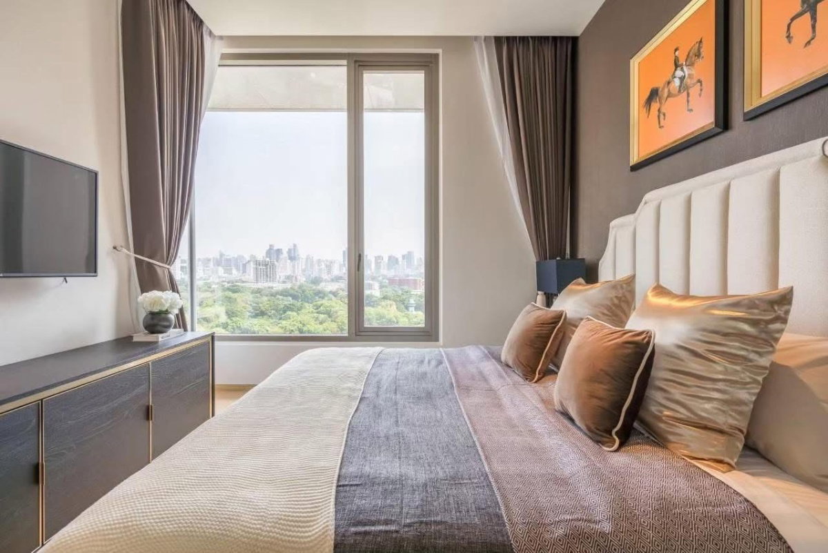 picture ST369 Ultra Luxury Condo with Full Lumpini Park View – Saladaeng One - 1/20
