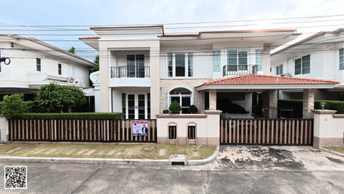 Casa Grand Taksin-Rama 2 • 64.1 square wah (233 square meters)