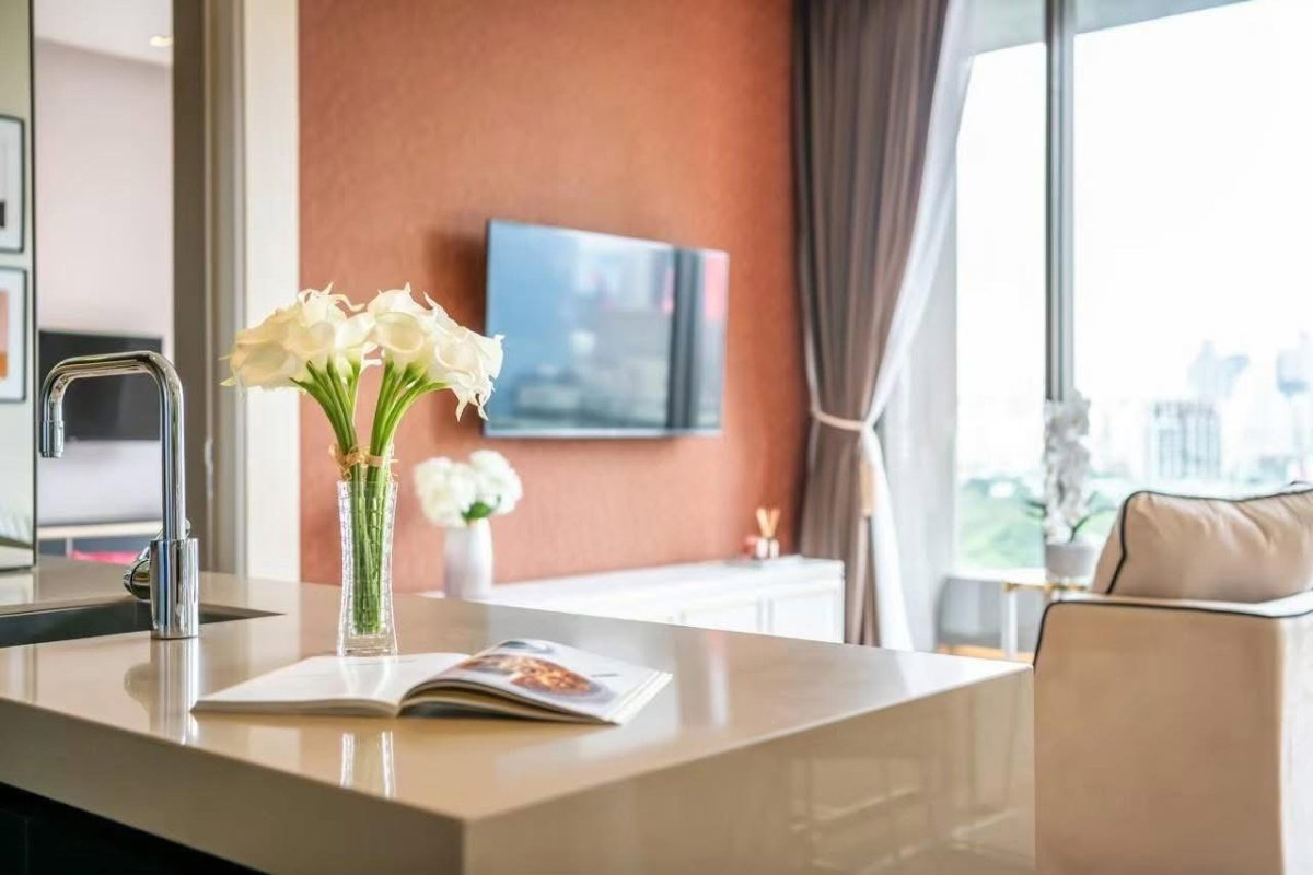 picture ST369 Ultra Luxury Condo with Full Lumpini Park View – Saladaeng One - 14/20