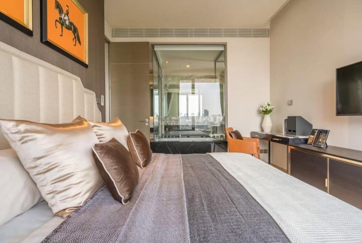 picture ST369 Ultra Luxury Condo with Full Lumpini Park View – Saladaeng One - 2/20