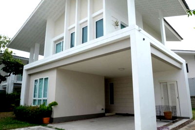 บ้านเดี่ยวให้เช่า : ให้ เช่า บ้านเดี่ยว ฮาบิเทีย โมทีฟ ปัญญา–อินทรา (Habitia Motif Panya–Intra) 105 ตรว 242 ตรม 4 นอน 3 น้ำ จอดรถได้ 6 คัน พร้อมระบบกันขโมย