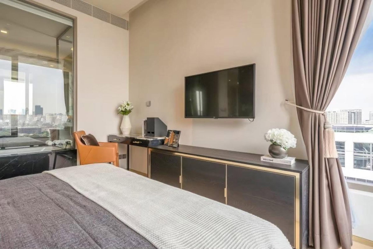 picture ST369 Ultra Luxury Condo with Full Lumpini Park View – Saladaeng One - 4/20