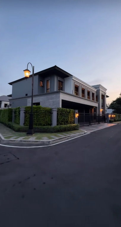 ขายบ้านเดี่ยว : 🍃OwNuch131125🍃 🏡 ขาย / เช่า บ้านหรูหลังใหม่เอี่ยม ✨ โครงการ Grand Bangkok Boulevard (รามอินทรา–เกษตรนวมินทร์) 📍 ติด สวนสยาม อเมซิ่งพาร์ค