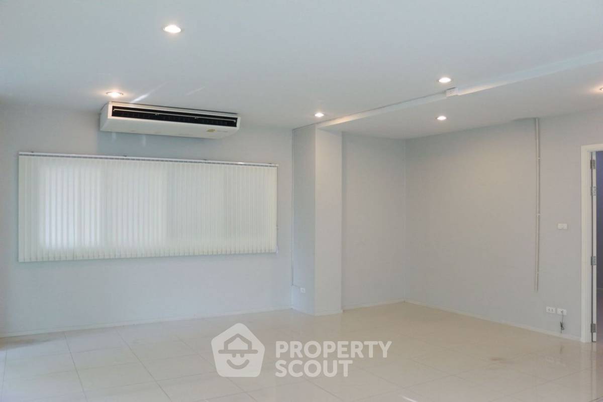 รูป คอนโด 1 ห้องนอน ชั้น 1 ขนาด 63 ตร.ม. Happy Condo Ladprao 101 ใกล้ถนนลาดพร้าว (ID 2431812) - รูปที่ 1/14