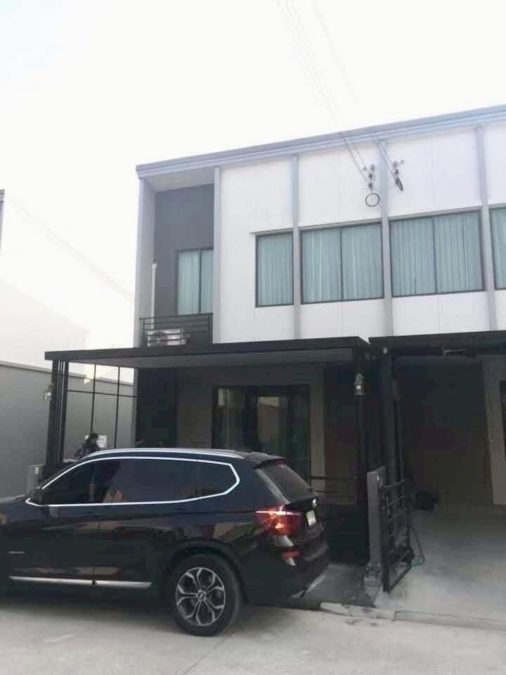 Townhouses for rent : Pleno Rama 9 - Krungthep Kreetha