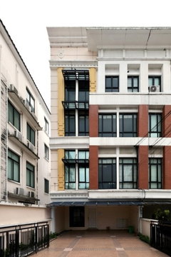 Baan Klang Krung Office (บ้านกลางกรุงออฟฟิต)