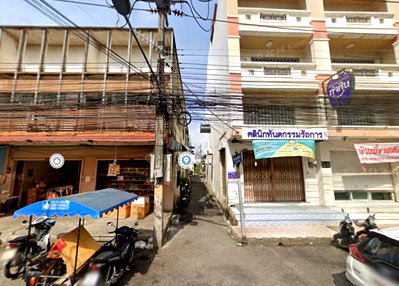 Land for sale Central Festival Hadyai : sale! Land on Ratthakan Road, 15.2 square wah (approximately 15.2 square wah) in the heart of Hat Yai. Price: 2 million baht.