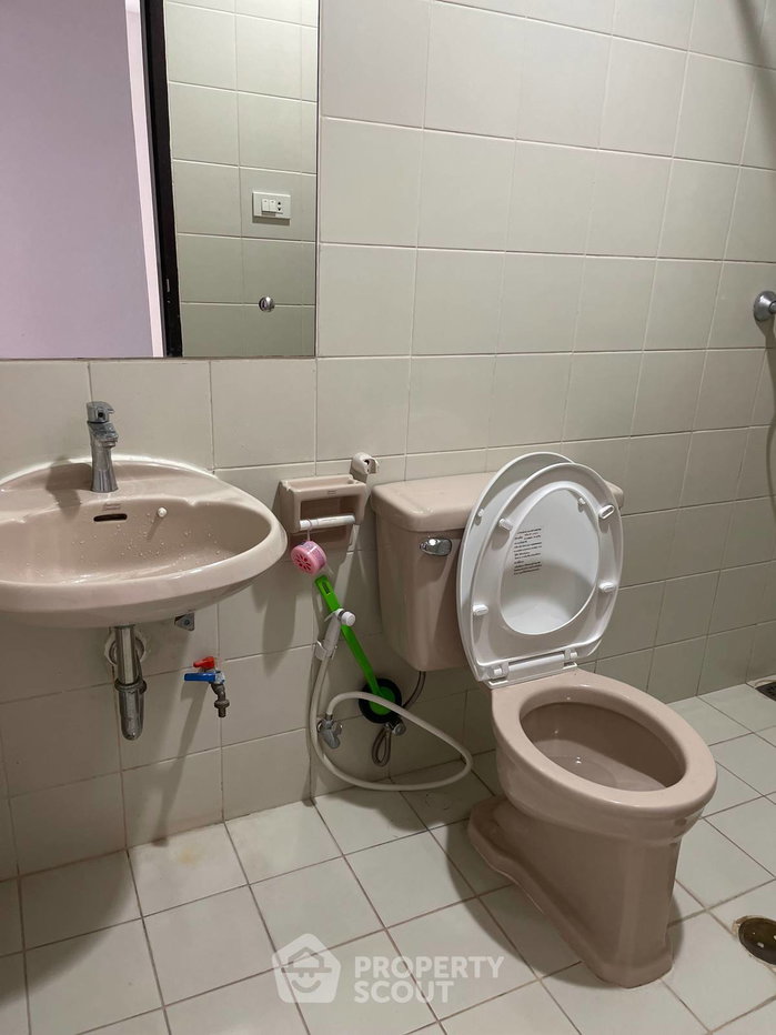picture High-Floor 2-BR 91 Sqm At Top View Tower Condo, 300m to BTS Thong Lor (ID 882906) - 22/27