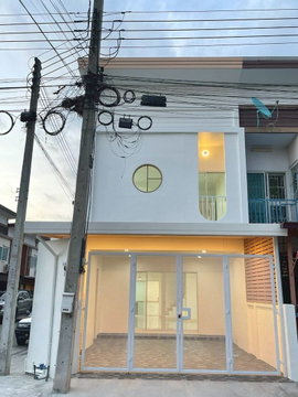 ขายทาวน์โฮม 2 ชั้น รีโนเวทใหม่ ติดถนนเมนหลังมุม หมู่บ้าน KC Cluster นิมิตใหม่ ลำลูกกา ทำเลดี ใกล้ทางด่วนและแหล่งชุมชน ราคาเพียง 1.89 ล้านบาท (ฟรีโอน)