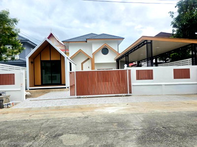 ขายบ้านเดี่ยว : บ้านเดี่ยวนิมิตใหม่40 หมู่บ้าน เคซี.การ์เด้นโฮม9 ทำเลดี กว้างขวางมาก ตกแต่งรีโนเวทใหม่ สวย มีเรือนหลังเล็ก