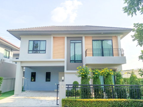 ให้เช่า บ้านเดี่ยว ไลฟ์ บางกอก บูเลอวาร์ด รามอินทรา 𝟔𝟓 บ้านแปลงสวย หน้าสวน พร้อมเข้าอยู่ ใกล้รถไฟฟ้าสายสีชมพู สถานีวัชรพล และคู้บอน