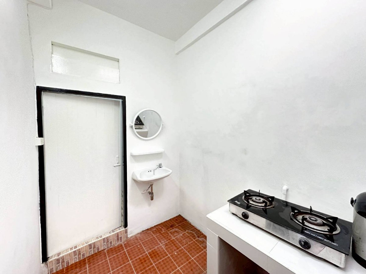picture Townhome for rent on Sukhumvit 101/1 (SPSAD3603) - 6/8