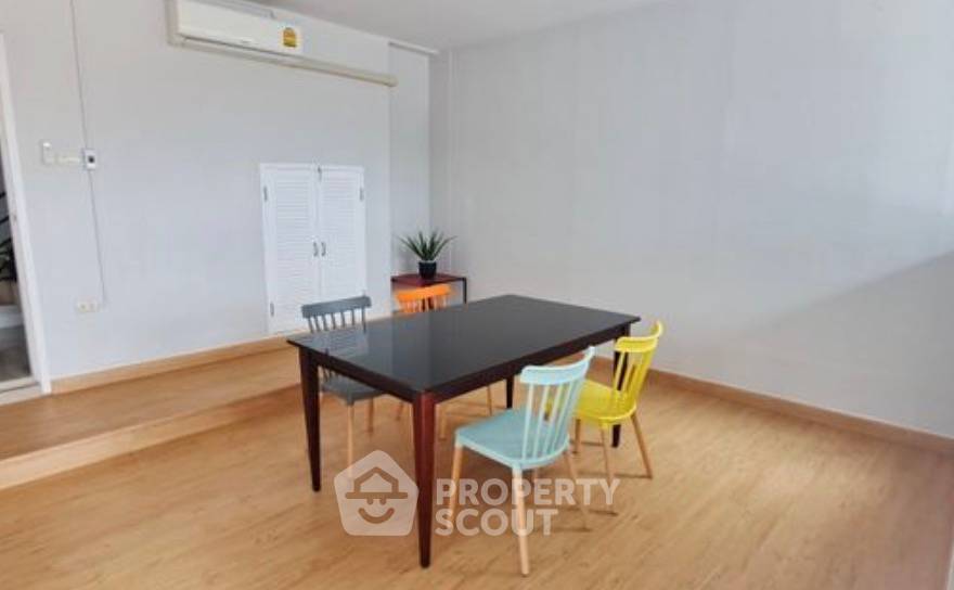 รูป บ้านเดี่ยว 4 ห้องนอน พร้อมรับสัตว์เลี้ยง ขาย ในอีสท์พัทยา หนองปรือ (ID 2428712) - รูปที่ 2/14