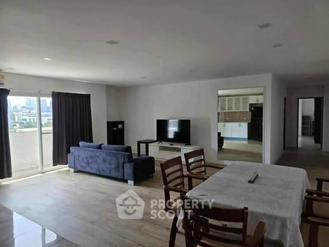 2-BR Condo At La Maison Sukhumvit 22, Near MRT Queen Sirikit (ID 2433989)