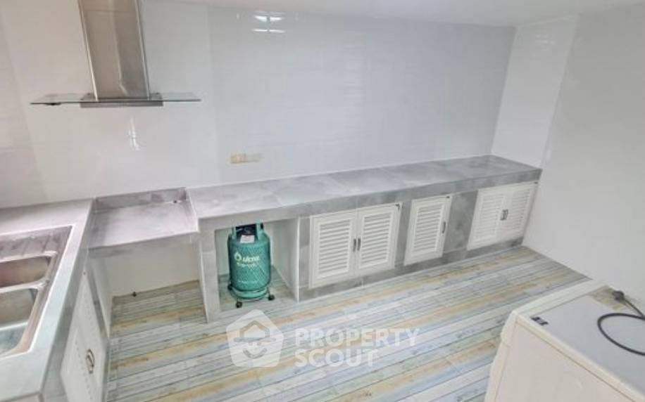 รูป บ้านเดี่ยว 4 ห้องนอน พร้อมรับสัตว์เลี้ยง ขาย ในอีสท์พัทยา หนองปรือ (ID 2428712) - รูปที่ 11/14