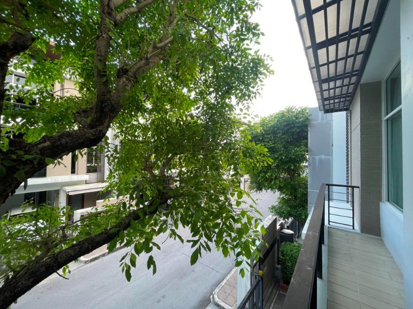 รูป ขายบ้านพร้อมผู้เช่าโครงการ Nirvana พระราม 9   3ชั้น ขนาด 38.5 ตรว. พื้นที่ใช้สอย 240 ตรม. 3 ห้องนอน  - รูปที่ 44/105