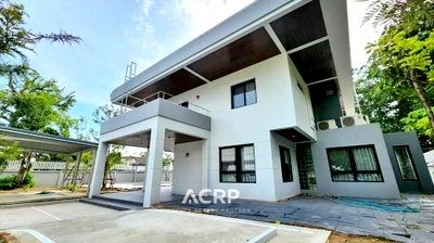 บ้านเดี่ยวให้เช่า : ให้เช่า บ้านเดี่ยว กฤษดานคร 21 บางนา กม.6 เนื้อที่ 225 ตร.ว. รีโนเวทใหม่ทั้งหลัง มีสระว่ายน้ำสวนตัว