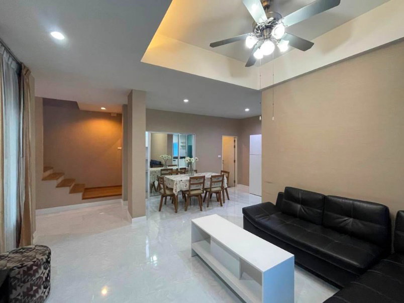 รูป ขายบ้านพร้อมผู้เช่าโครงการ Nirvana พระราม 9   3ชั้น ขนาด 38.5 ตรว. พื้นที่ใช้สอย 240 ตรม. 3 ห้องนอน  - รูปที่ 27/105