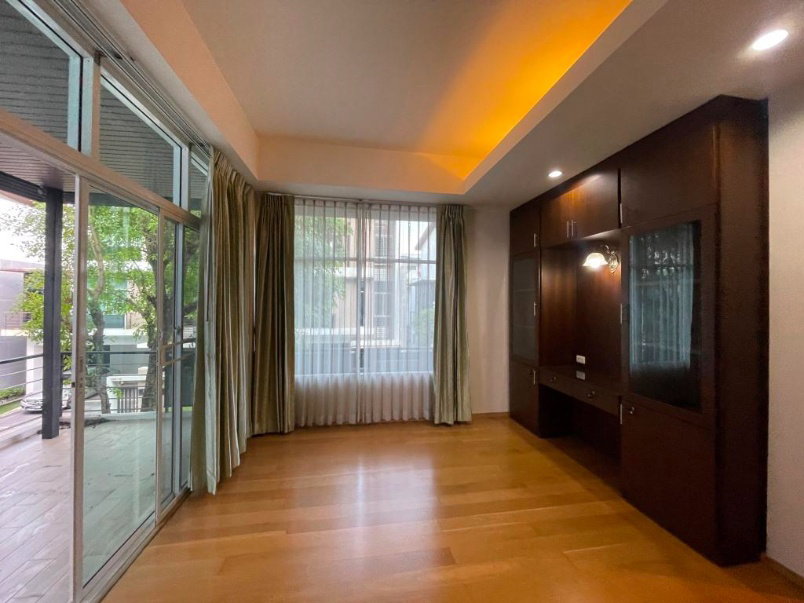 รูป ขายบ้านพร้อมผู้เช่าโครงการ Nirvana พระราม 9   3ชั้น ขนาด 38.5 ตรว. พื้นที่ใช้สอย 240 ตรม. 3 ห้องนอน  - รูปที่ 55/105