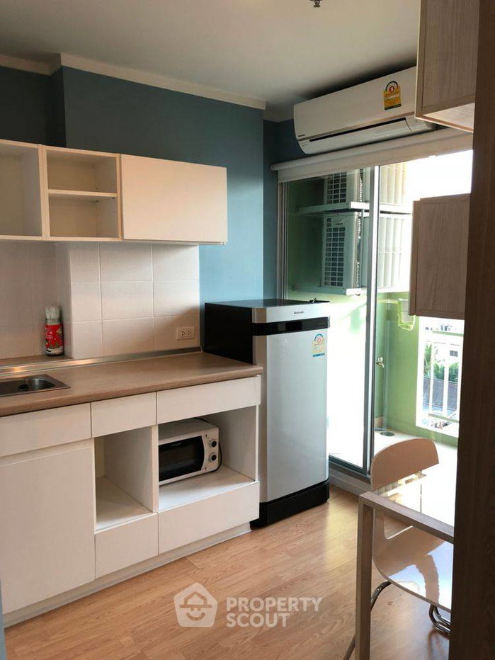 รูป ใกล้ ARL Hua Mak 300 ม. | คอนโด 1 ห้องนอน Lumpini Place Srinakarin-Huamak (ID 2435369) - รูปที่ 3/6