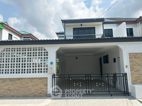 บ้าน 3 ห้องนอน พื้นที่ 445 ตร.ม. จอมเทียน ยอร์ช คลับ 3 นาจอมเทียน (ID 2438761)