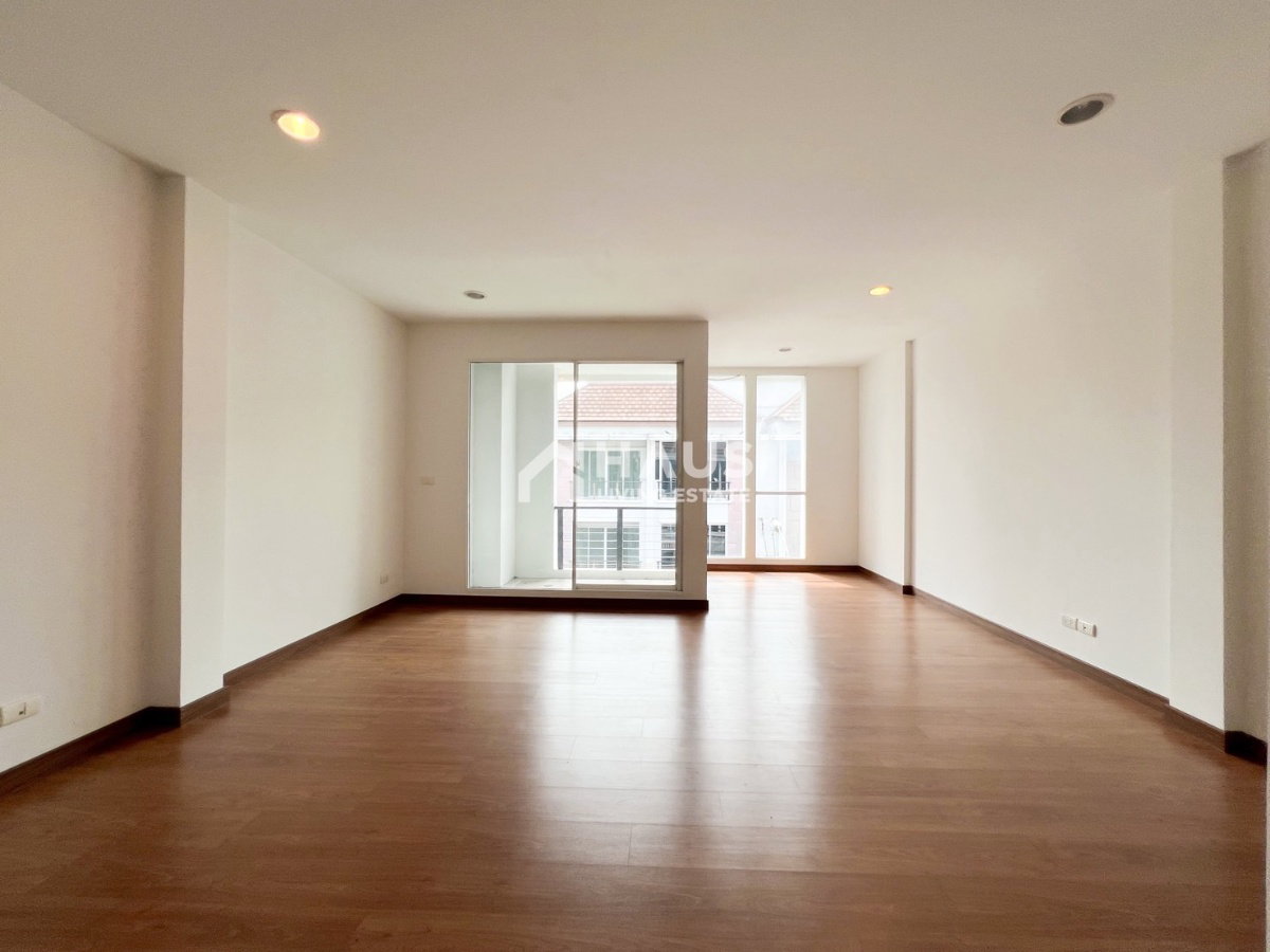 picture Baan Klang Muang Sathorn-Taksin 2 / 3 Bedrooms #TKAL001 - 11/13