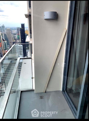 คอนโดให้เช่า : คอนโด 2 ห้องนอน ชั้น 49 The Esse Asoke ใกล้ MRT สุขุมวิท (ID 1697225)