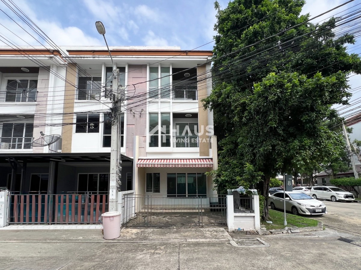 picture Baan Klang Muang Sathorn-Taksin 2 / 3 Bedrooms #TKAL001 - 1/13