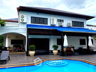 Houses for sale Hua Hin Bus Station : 6-BR Villa For Sale At Hua Hin Market Village (420 Sqm) (ID 2430551)