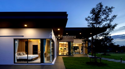ขายบ้านเดี่ยว : HEAC01 - ขายบ้านวิลล่า 3 ห้องนอน แอสเซนต์ บาย บ้านพัทยา