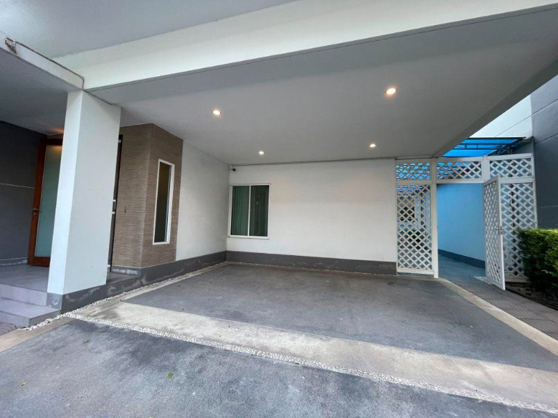 รูป ขายบ้านพร้อมผู้เช่าโครงการ Nirvana พระราม 9   3ชั้น ขนาด 38.5 ตรว. พื้นที่ใช้สอย 240 ตรม. 3 ห้องนอน  - รูปที่ 17/105