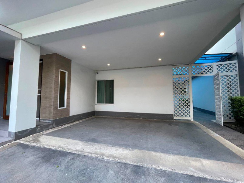 รูป ขายบ้านพร้อมผู้เช่าโครงการ Nirvana พระราม 9   3ชั้น ขนาด 38.5 ตรว. พื้นที่ใช้สอย 240 ตรม. 3 ห้องนอน  - รูปที่ 20/105