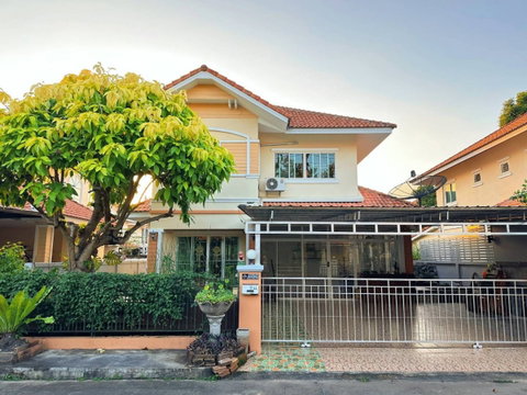 ขายบ้านสวย ทำเลดี พร้อมเข้าอยู่ทันที โครงการรินรดา 1 เชียงใหม่ บ้านสวยเฟอร์ครบ เดินทางง่าย สะดวกสบาย น้ำไม่ท่วม
