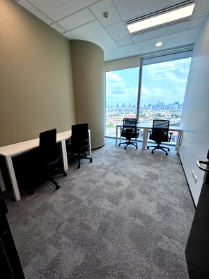 Office for rent : Luxury offices at Kingbridge Tower in central Bangkok, near Bhumibol Bridge, with modern workspaces, ideal for short-term or long-term headquarters.