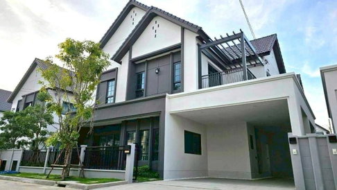LB071 ให้เช่า บ้านเดี่ยวหรูสไตล์โมเดิร์น พร้อมเข้าอยู่ – หมู่บ้าน Centro บางนา เฟส 2