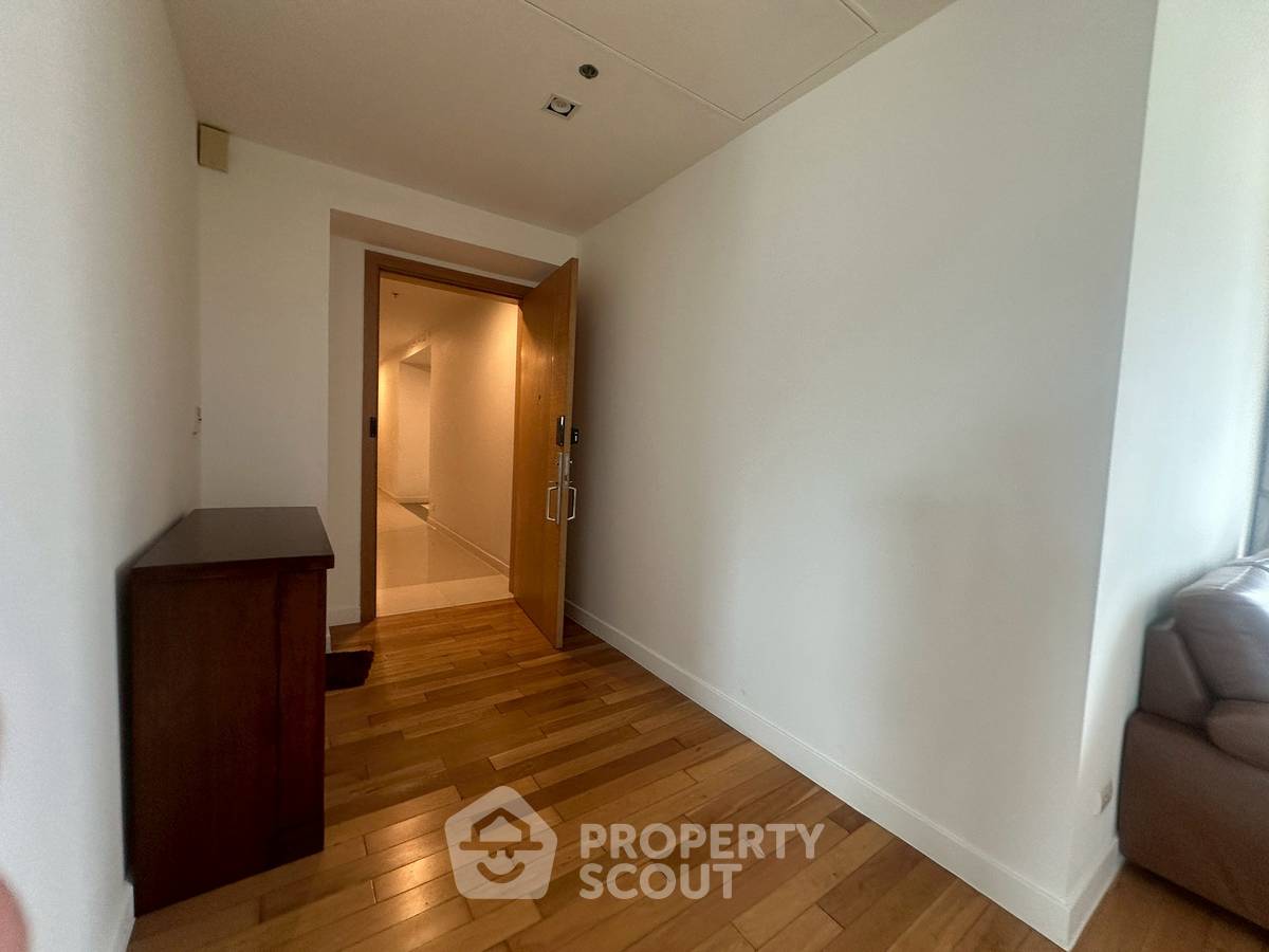 รูป คอนโด 3 ห้องนอน 150 ตร.ม. Millennium Residence @ Sukhumvit ใกล้ BTS อโศก (ID 2339652) - รูปที่ 2/4