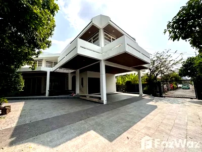 เช่าบ้านเดี่ยว โรงเรียนเซนต์แอนดรูส์อินเตอร์เนชันแนล กรุงเทพ : บ้านเดี่ยวให้เช่า 4 ห้องนอน ใน พระโขนงเหนือ, กรุงเทพมหานคร 5639370