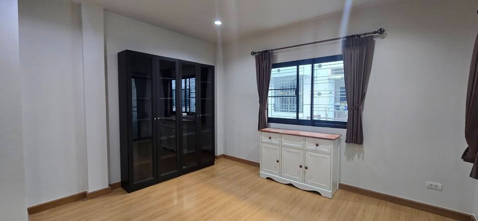รูป  EHL-250443 ให้เช่า บ้านสารินวิซ แบริ่ง โฮมออฟฟิส 3 ชั้น  - รูปที่ 2/14