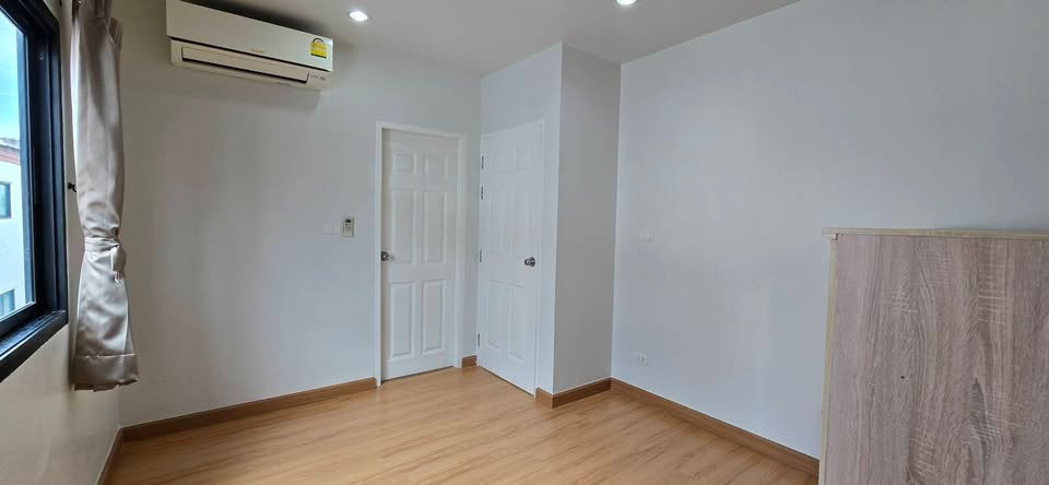 รูป  EHL-250443 ให้เช่า บ้านสารินวิซ แบริ่ง โฮมออฟฟิส 3 ชั้น  - รูปที่ 13/14