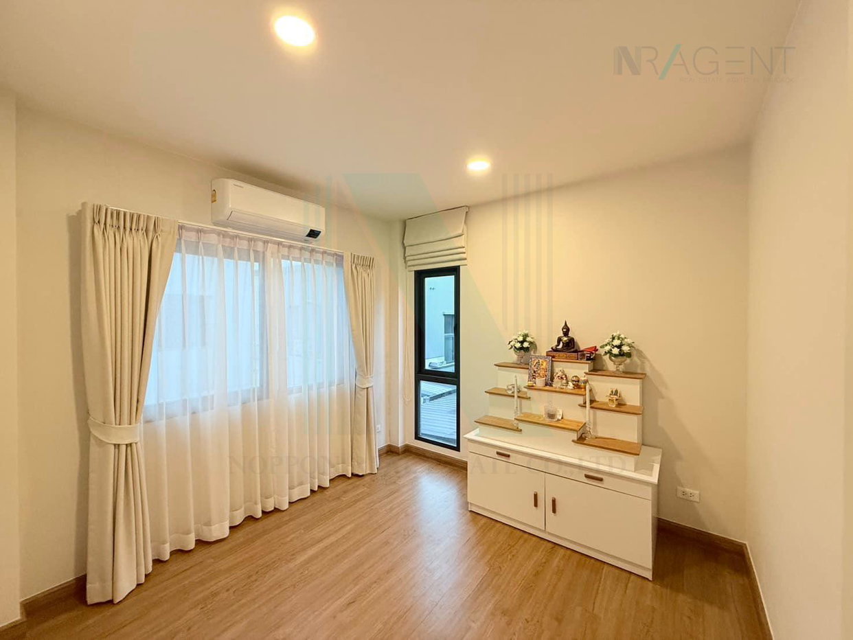 รูป ขายบ้านเดี่ยว โครงการ เซนโทร บางนา 2 ชั้น 3 ห้องนอน 3 ห้องน้ำ - รูปที่ 8/8