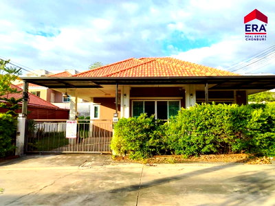 Houses for sale Chonburi : Single-Storey Detached House for Sale in Chakkraphaisan 18 Village, Sriracha Prime Location on the Main Road!