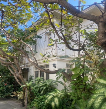 A Detached house in a private compound for Expat couple, shared swimming pool  about 200 sq.m., 2 beds, No Pet Allowed, 10 min walk Ari BTS station