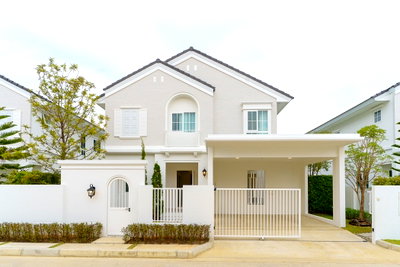 เช่าบ้านเดี่ยว มาร์เก็ต วิลเลจ สุวรรณภูมิ : ให้ เช่าบ้านหรู ชัยพฤกษ์ บางนา กม.15 — 60 ตร.ว. 3 นอน 4 น้ำ ใกล้สนามบินสุวรรณภูมิ