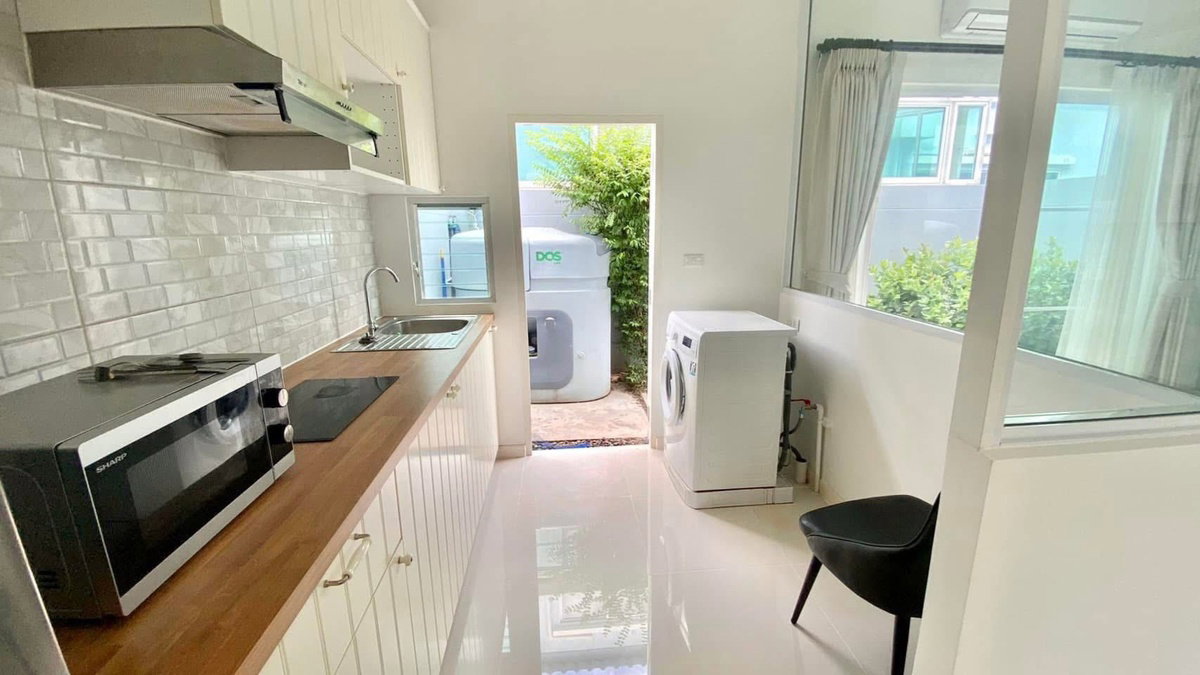 รูป 🏡 ให้เช่าบ้าน Indy 2 บางนา - รามคำแหง 2  หลังมุม 2 ชั้นครึ่ง (มีชั้นลอย) มีสวนในรั้ว  - รูปที่ 10/11