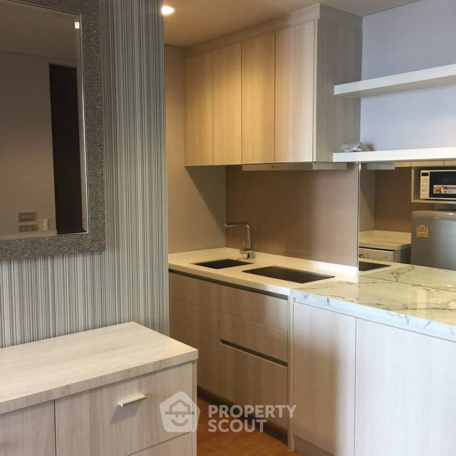 รูป ห้องชุดชั้น 30 แบบ 1 ห้องนอน The Lumpini 24 ใกล้ BTS พร้อมพงษ์ (ID 2128597) - รูปที่ 3/15